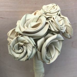 9 Flower Bouquet of Handmade Palmetto Roses